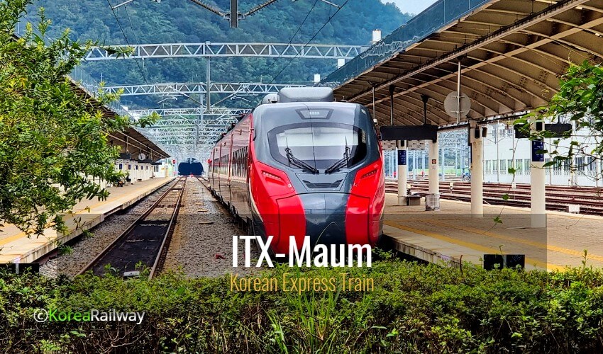 ITX-Mind espera en la estación Yeosu Expo